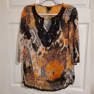 ‎Beautiful abstract art design top